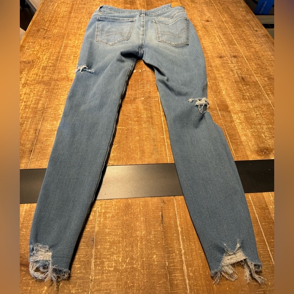 American Eagle Hi-Rise Distressed Jeggings - Picture 13 of 16